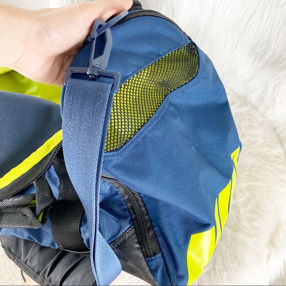 🧤SOLD🧤Nike Navy Blue Neon Green Duffle Gym Bag - Picture 5 of 8